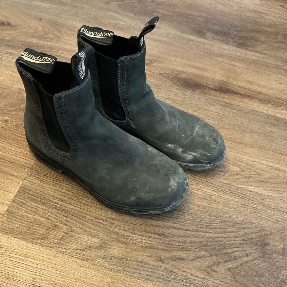 Blundstone women’s size 8.5